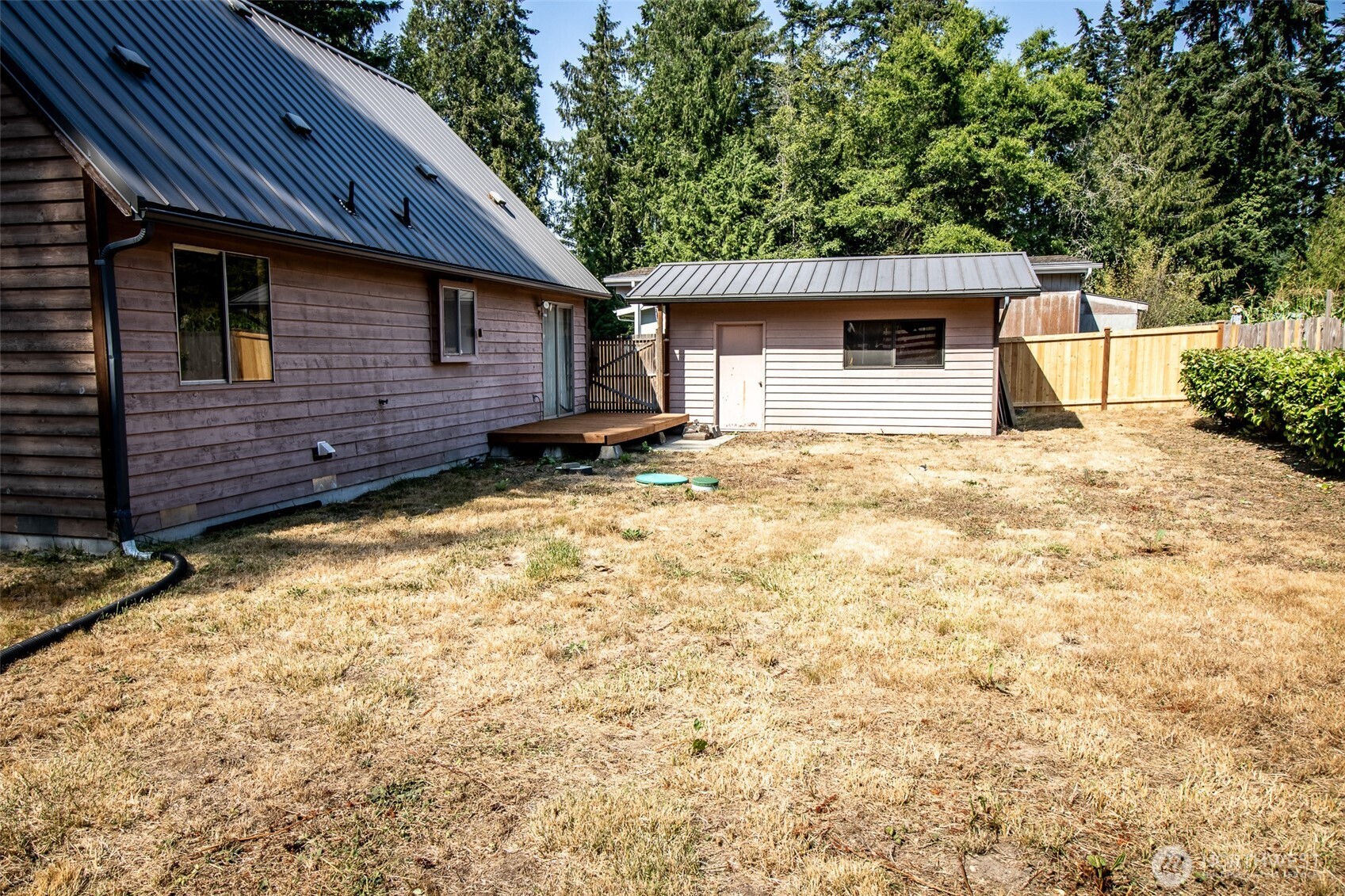 12940 Elm Avenue Property Photo 28
