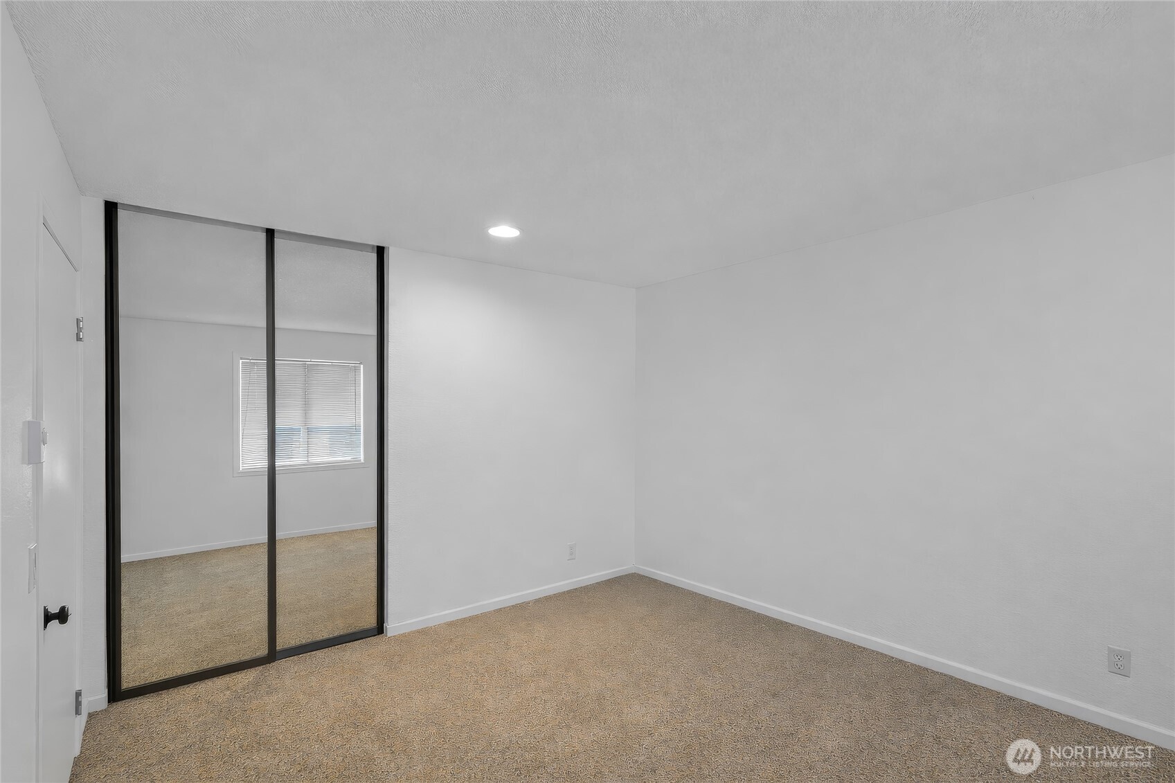 22213 6th Avenue 203 Property Photo 25