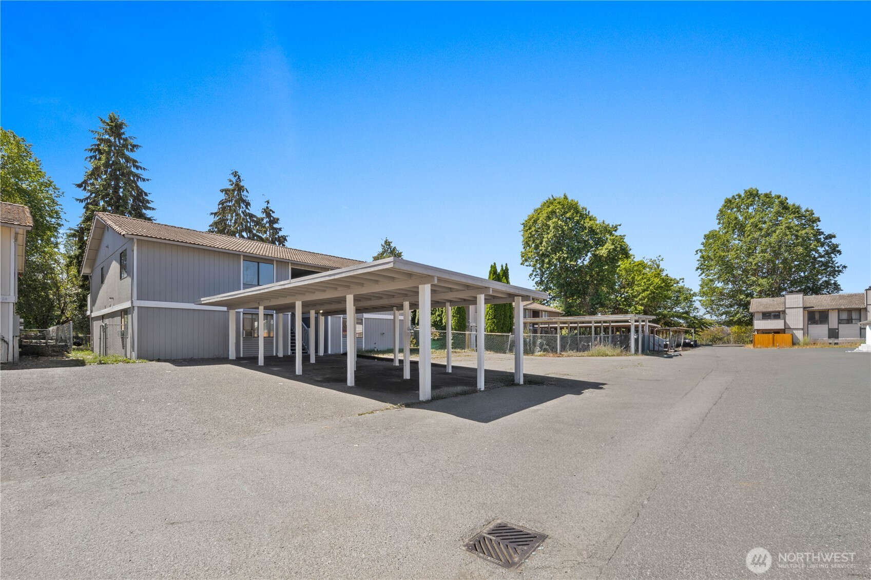 2826 D Place Property Photo 2