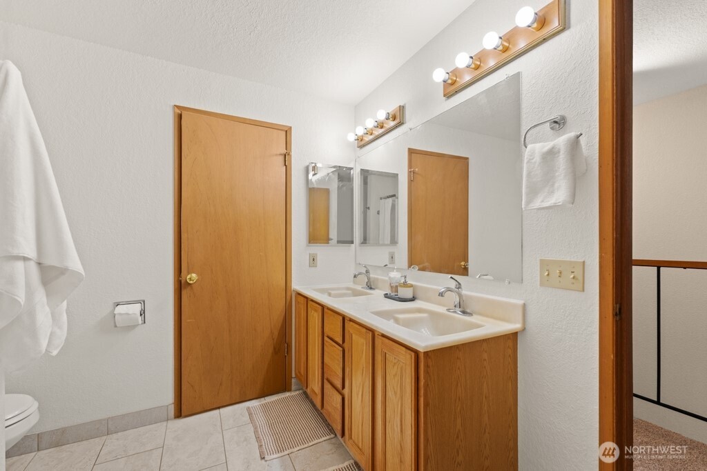 136 Summit Avenue B8 Property Photo 16