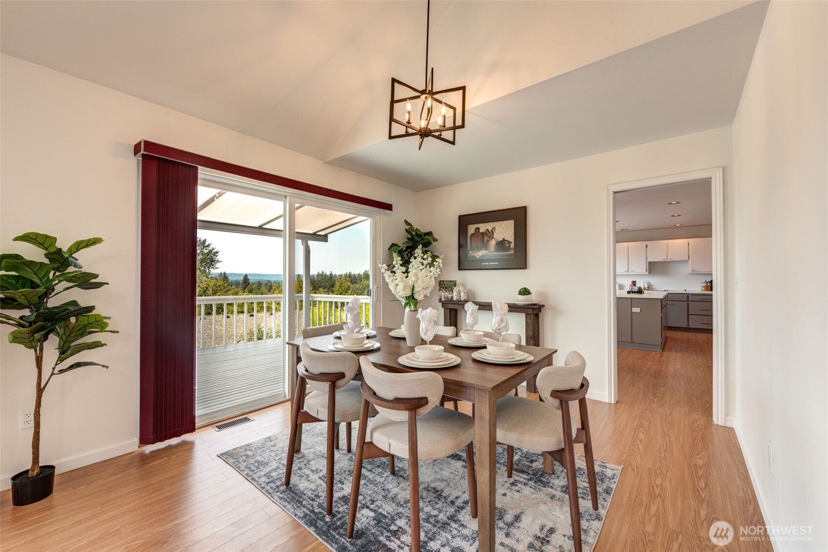 7500 76th Place Property Photo 11