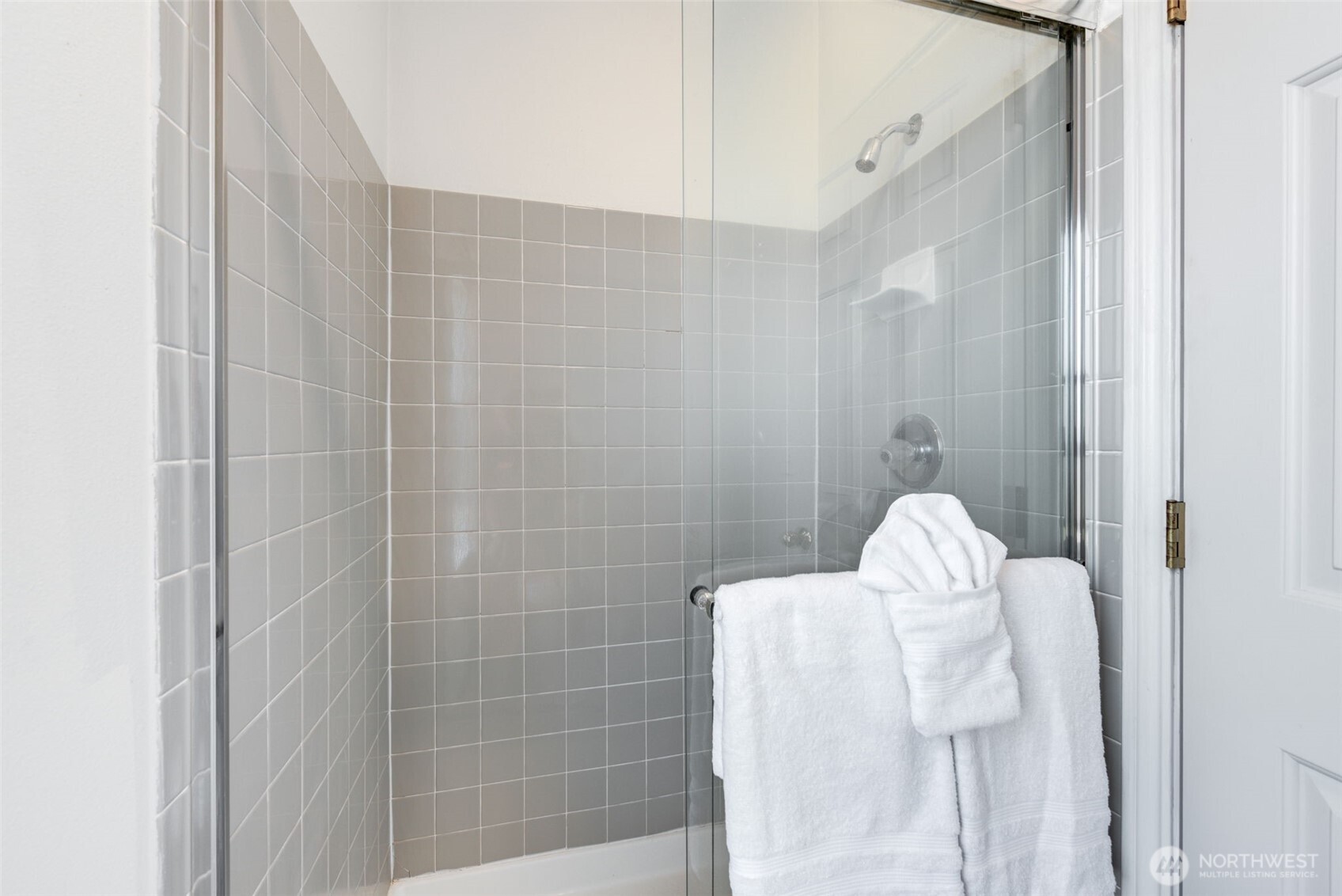 7500 76th Place Property Photo 32