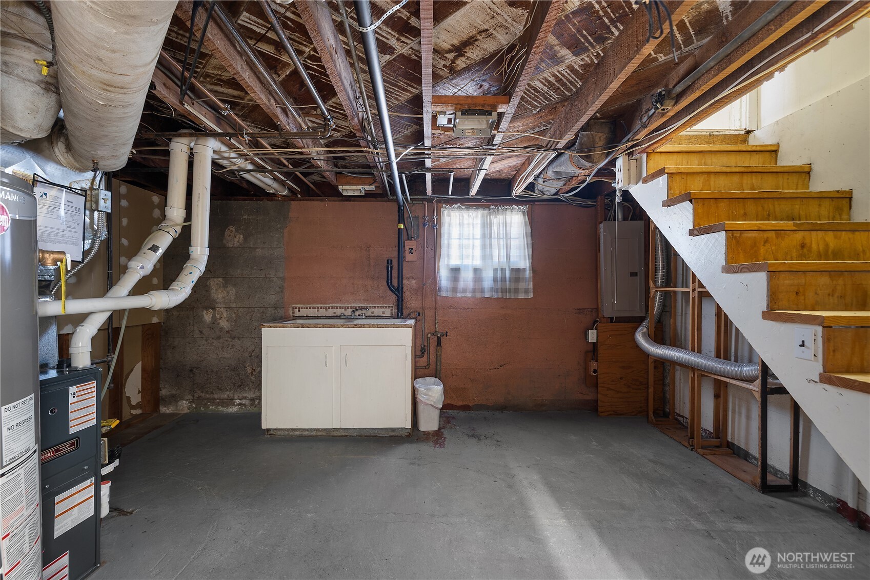 1612 Capitol Way Property Photo 18
