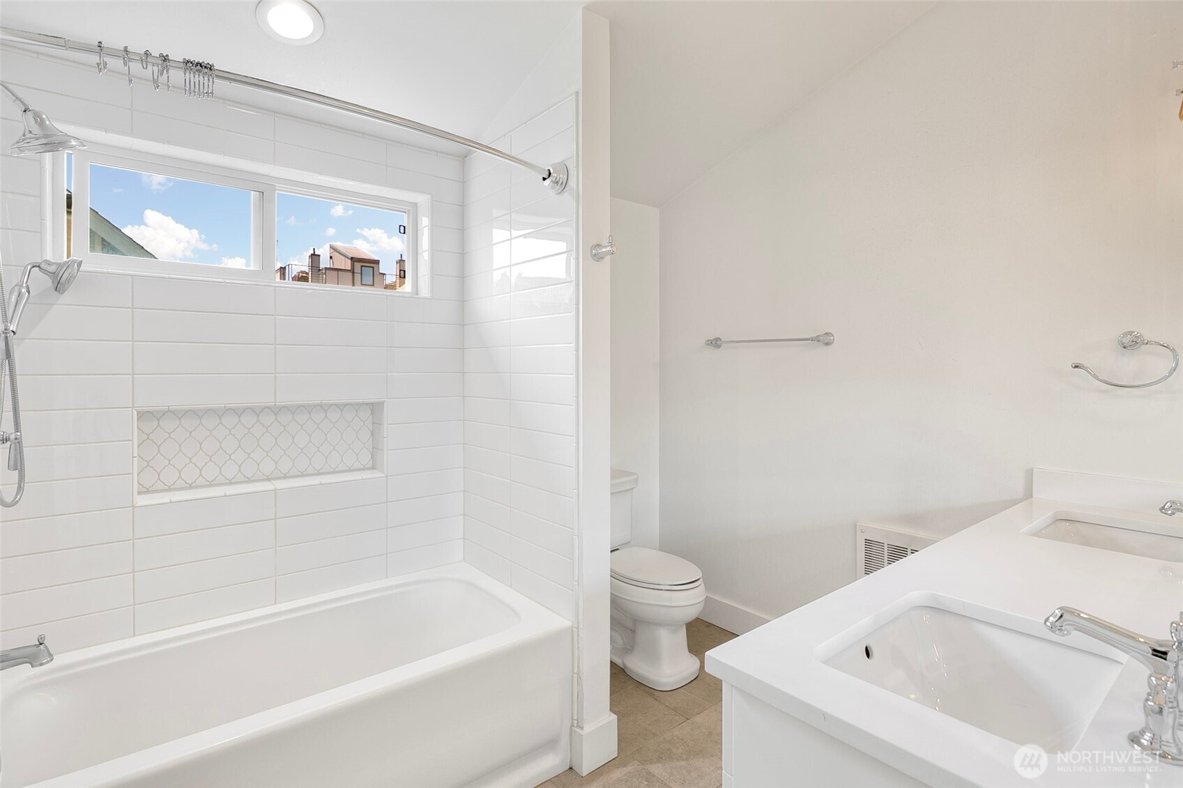 2211 Nw 60th Street Property Photo 28