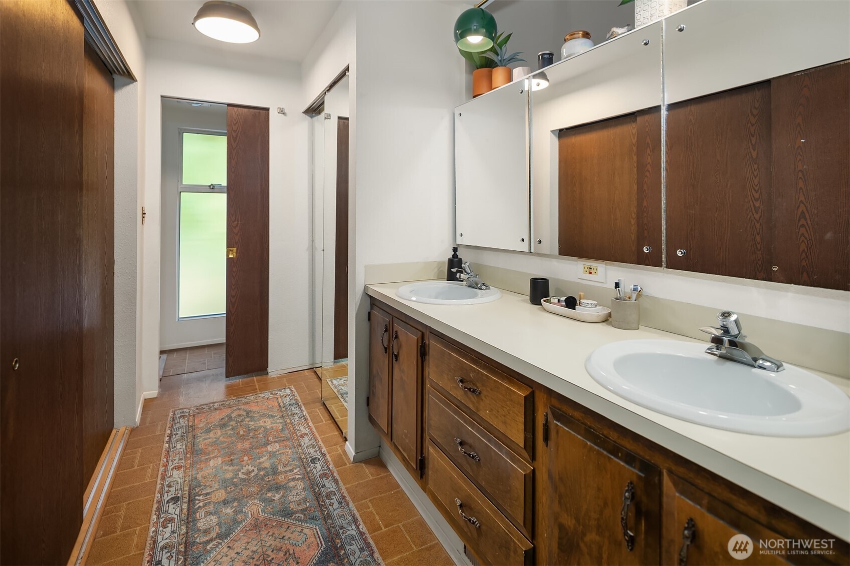 10619 Sand Point Way Property Photo 14