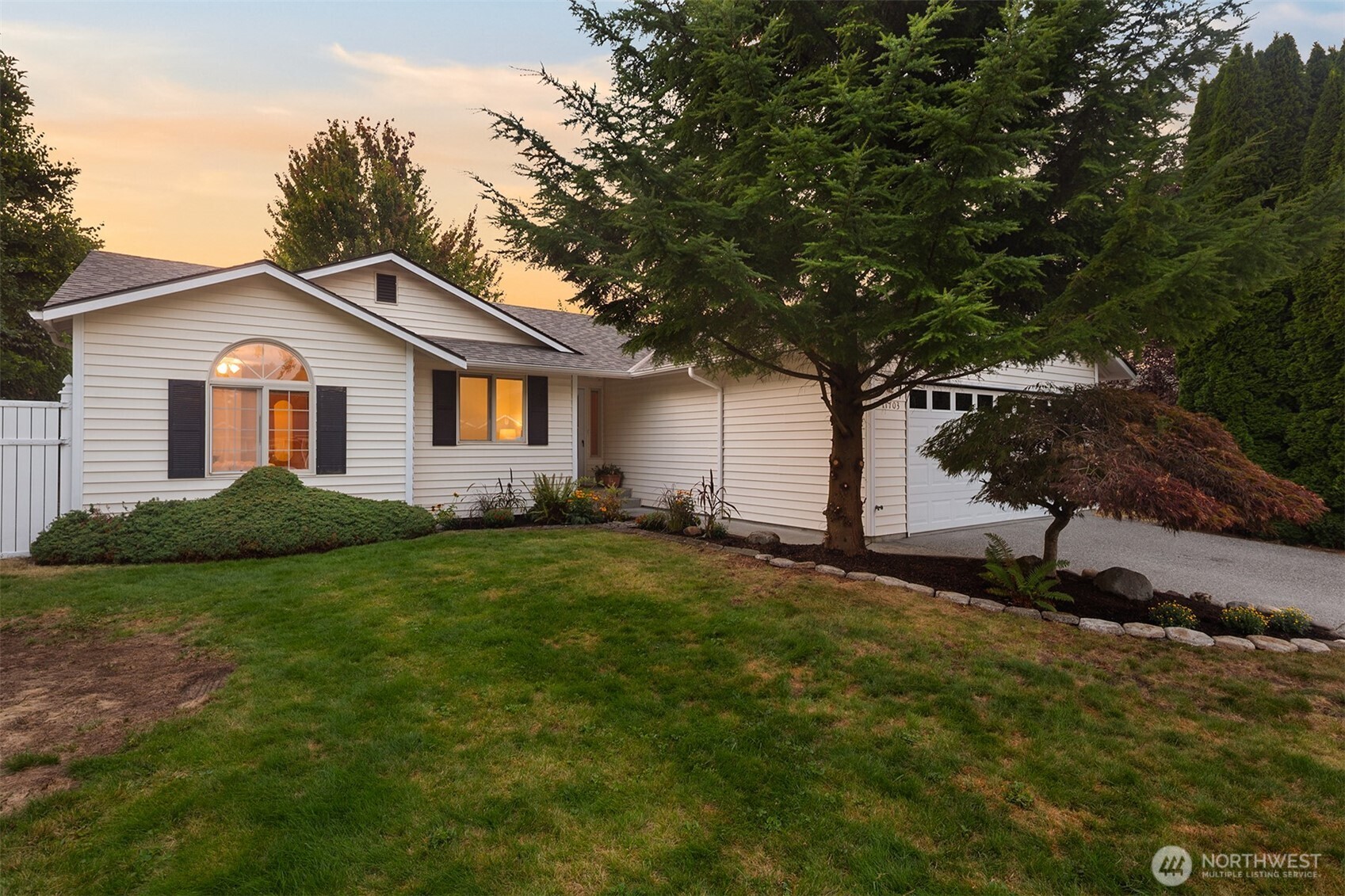 11703 30th Street Property Photo 3