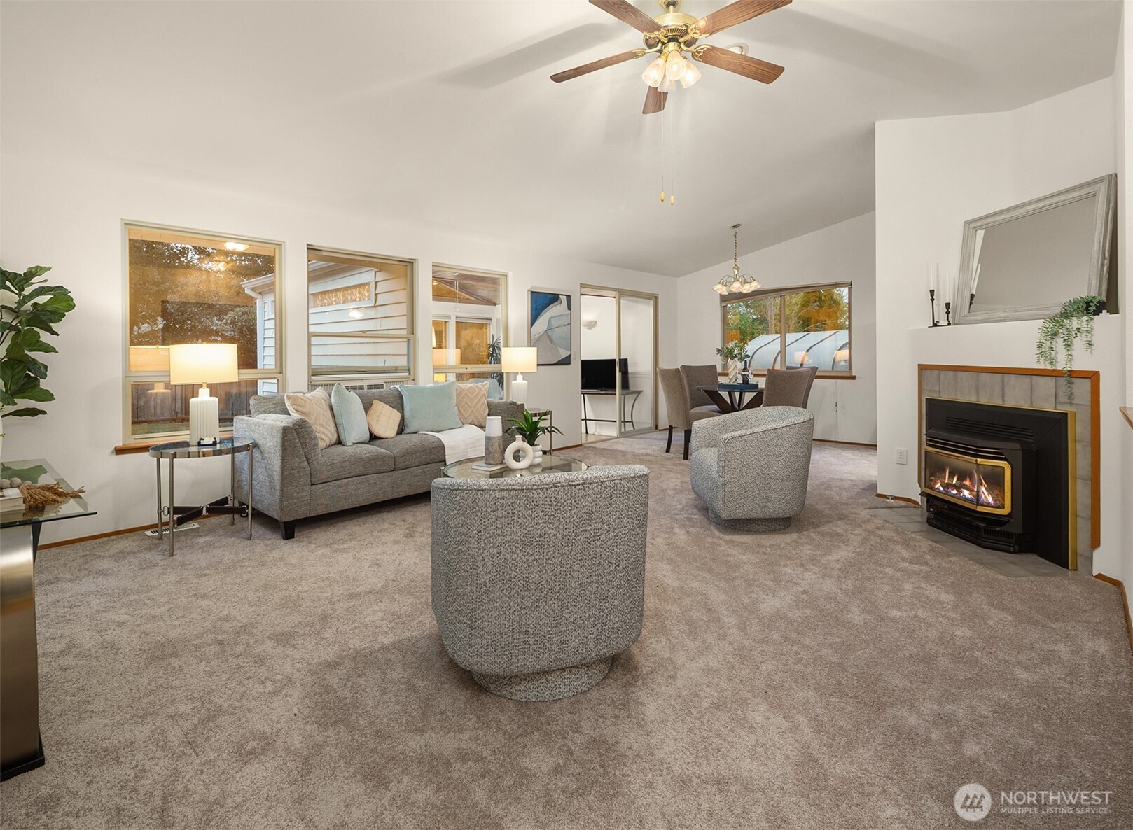 11703 30th Street Property Photo 7