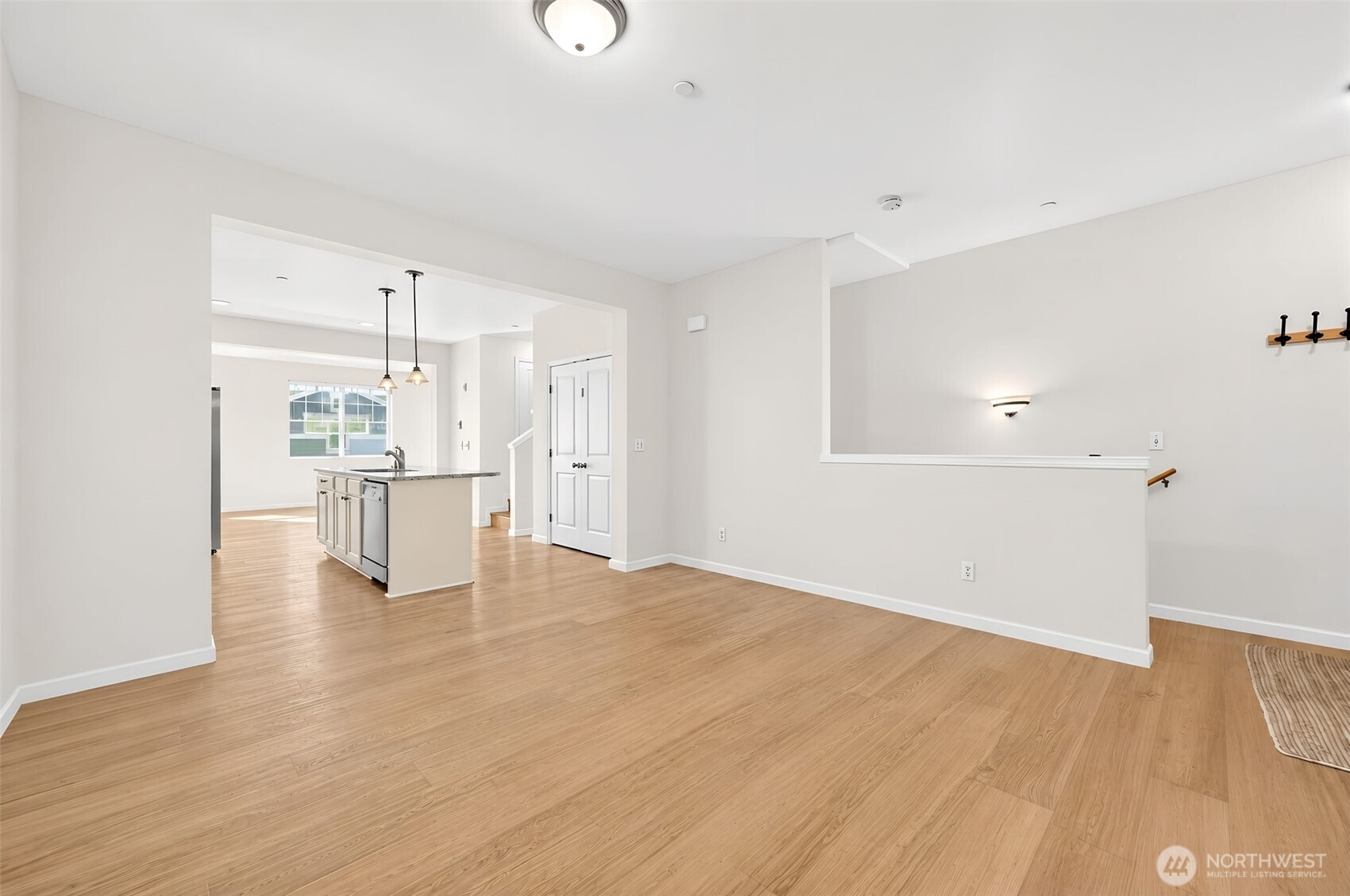 10715 Ross Road C Property Photo 5