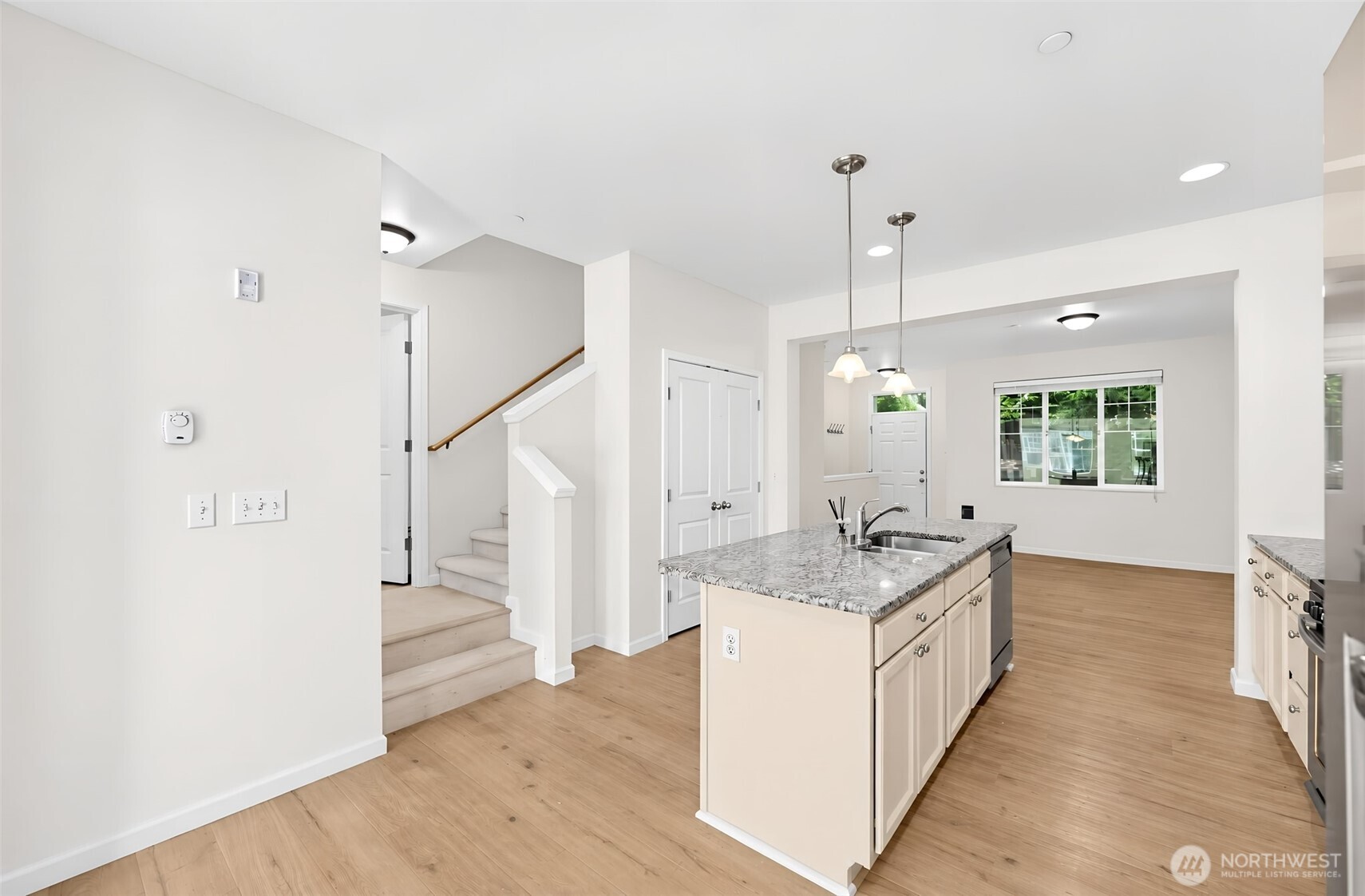 10715 Ross Road C Property Photo 10