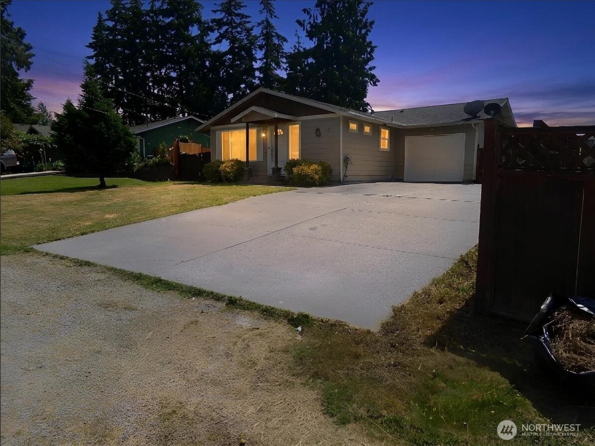 2000 E Highland Avenue Property Photo 14