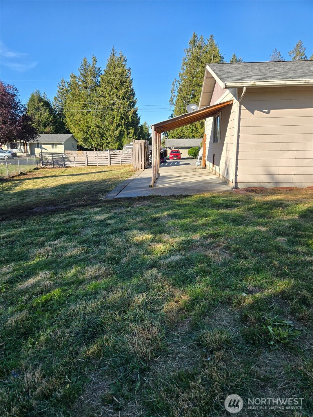 2000 E Highland Avenue Property Photo 18