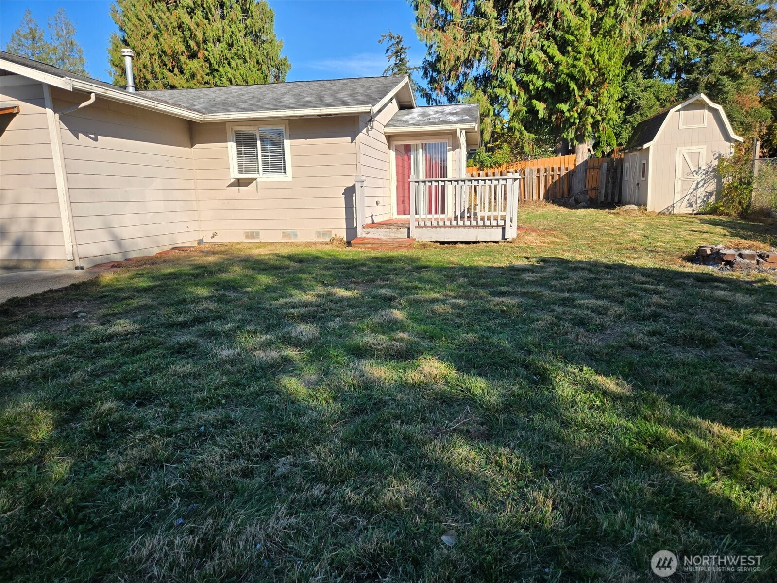 2000 E Highland Avenue Property Photo 19