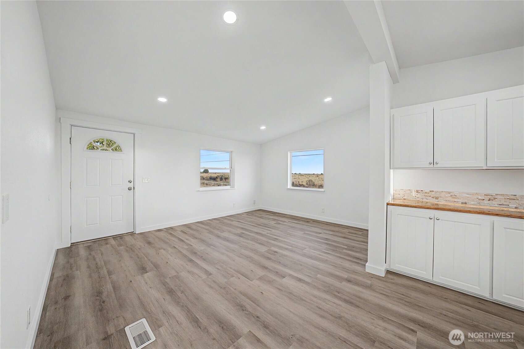 10124 Ne Rd 16 Property Photo 6