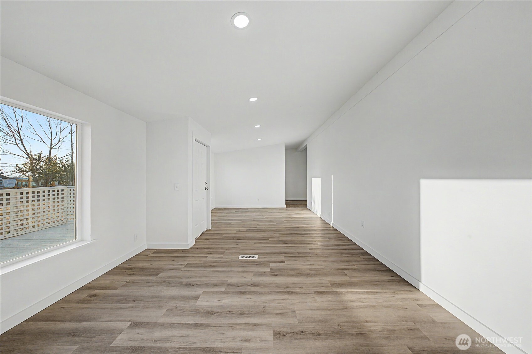 10124 Ne Rd 16 Property Photo 8