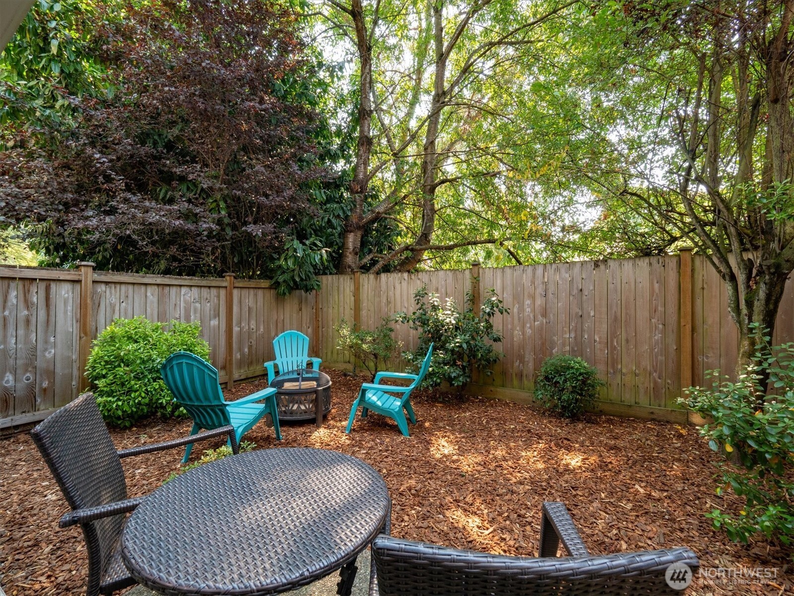 641 Nw Market Street A Property Photo 22