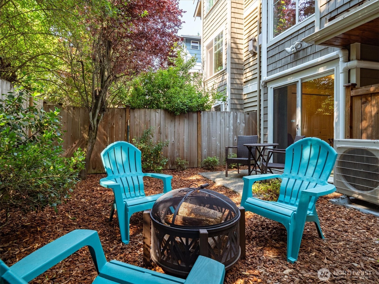 641 Nw Market Street A Property Photo 24