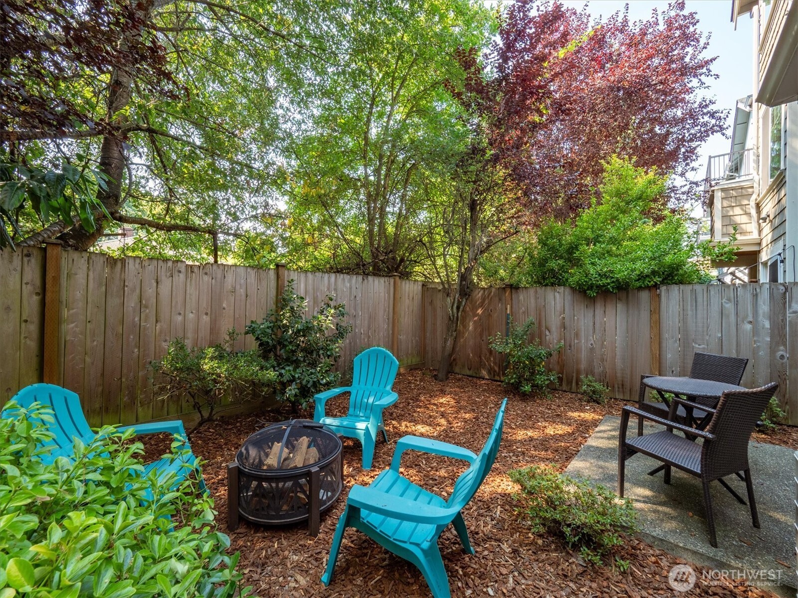 641 Nw Market Street A Property Photo 25