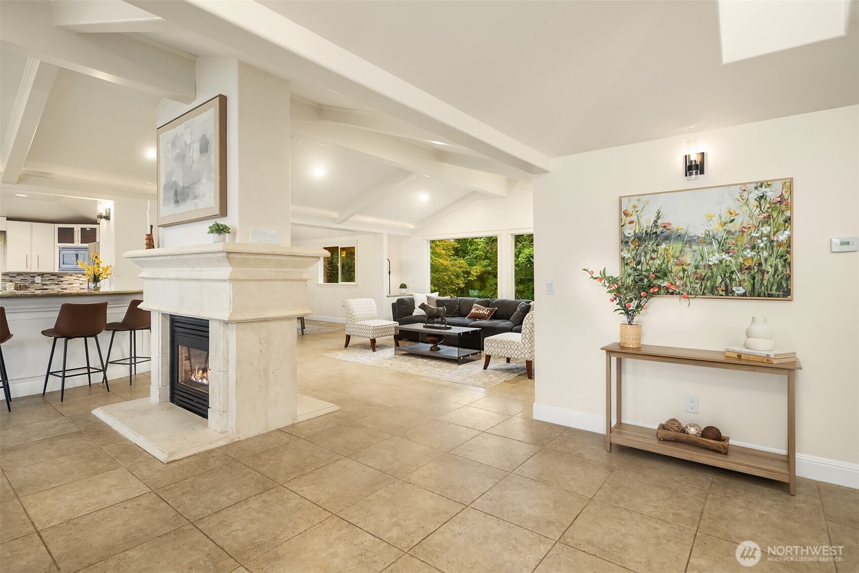 310 Skyline Drive Property Photo 5