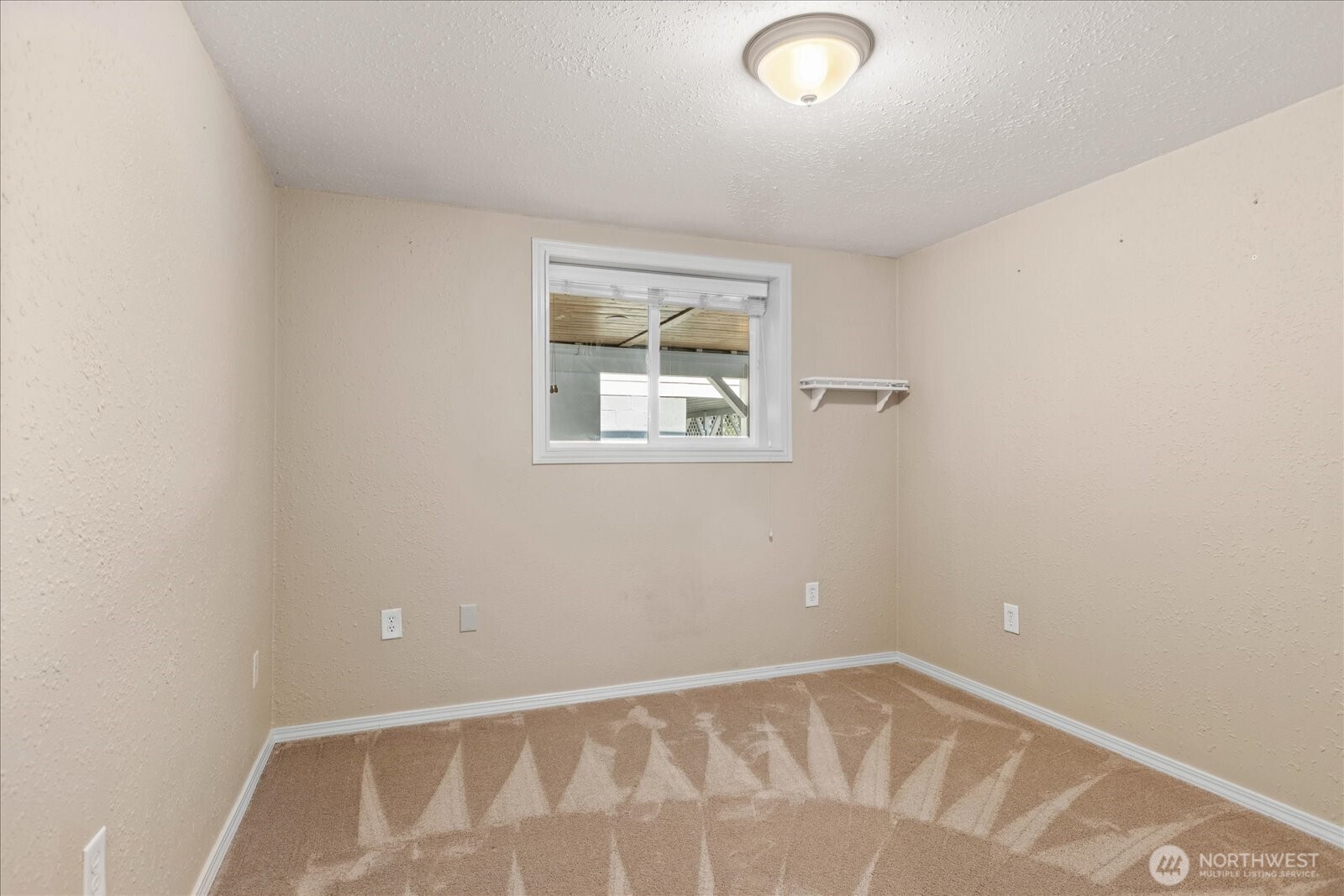 9727 N Davies Road Property Photo 24