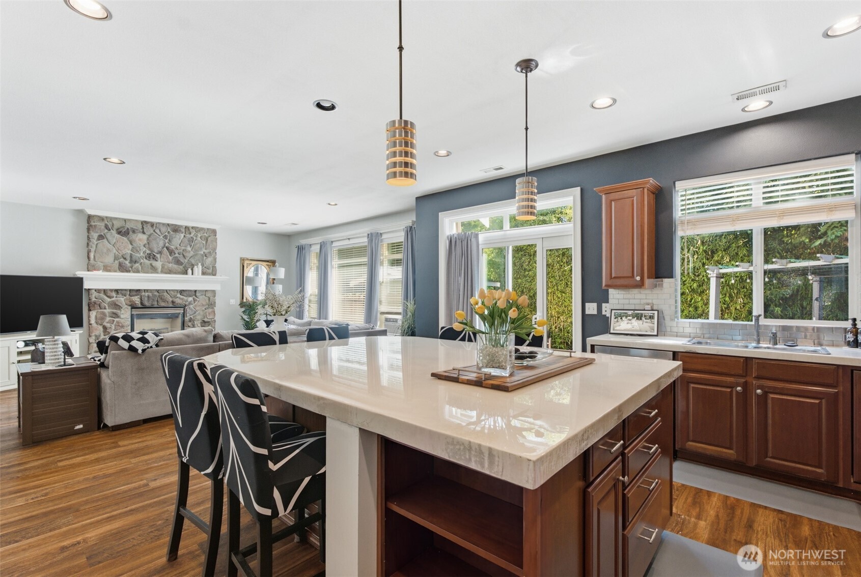 6424 43rd Street Property Photo 10