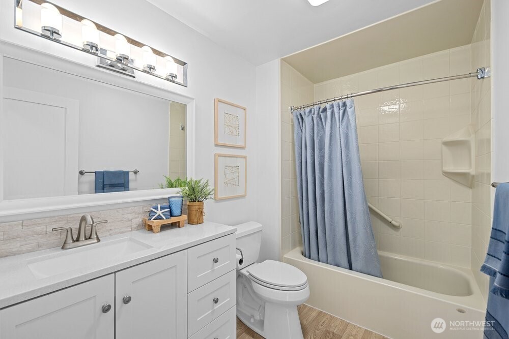 515 Lake Street 205 Property Photo 17