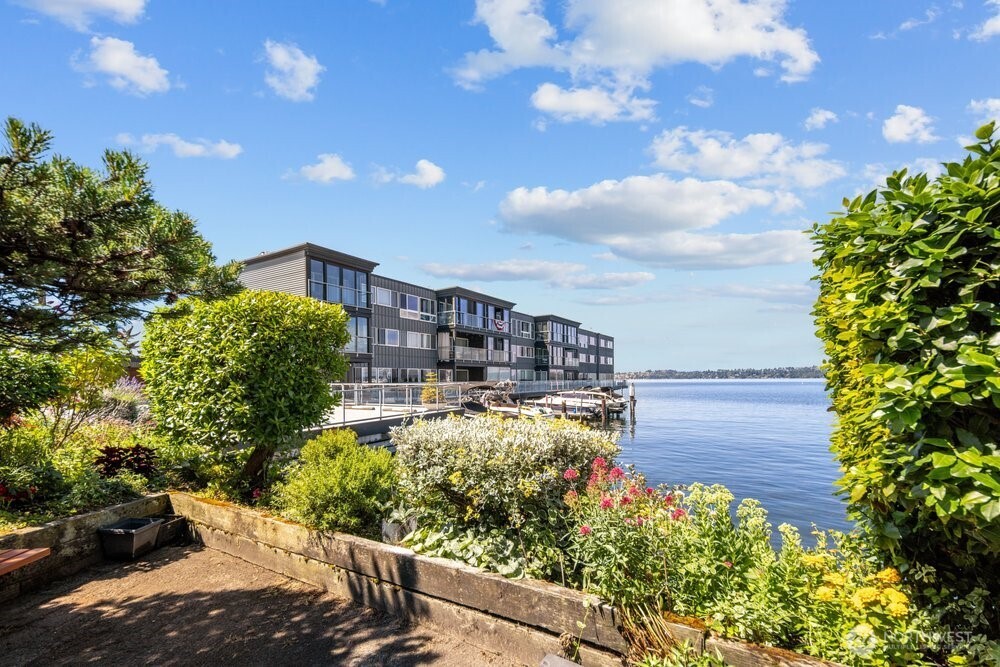 515 Lake Street 205 Property Photo 31