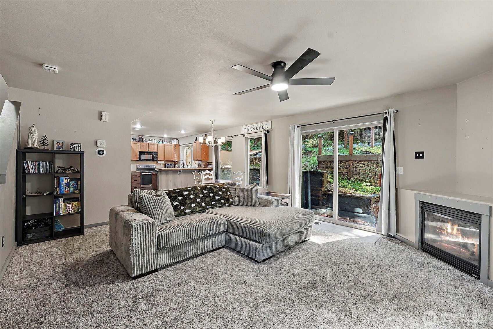 22329 Glenview Court Property Photo 5
