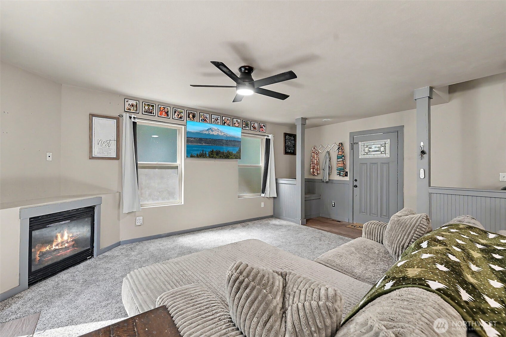 22329 Glenview Court Property Photo 7