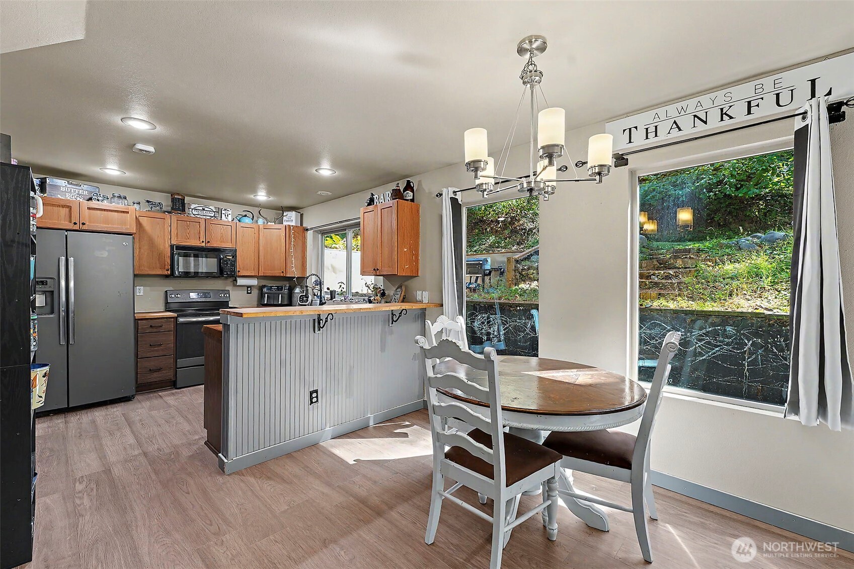 22329 Glenview Court Property Photo 12