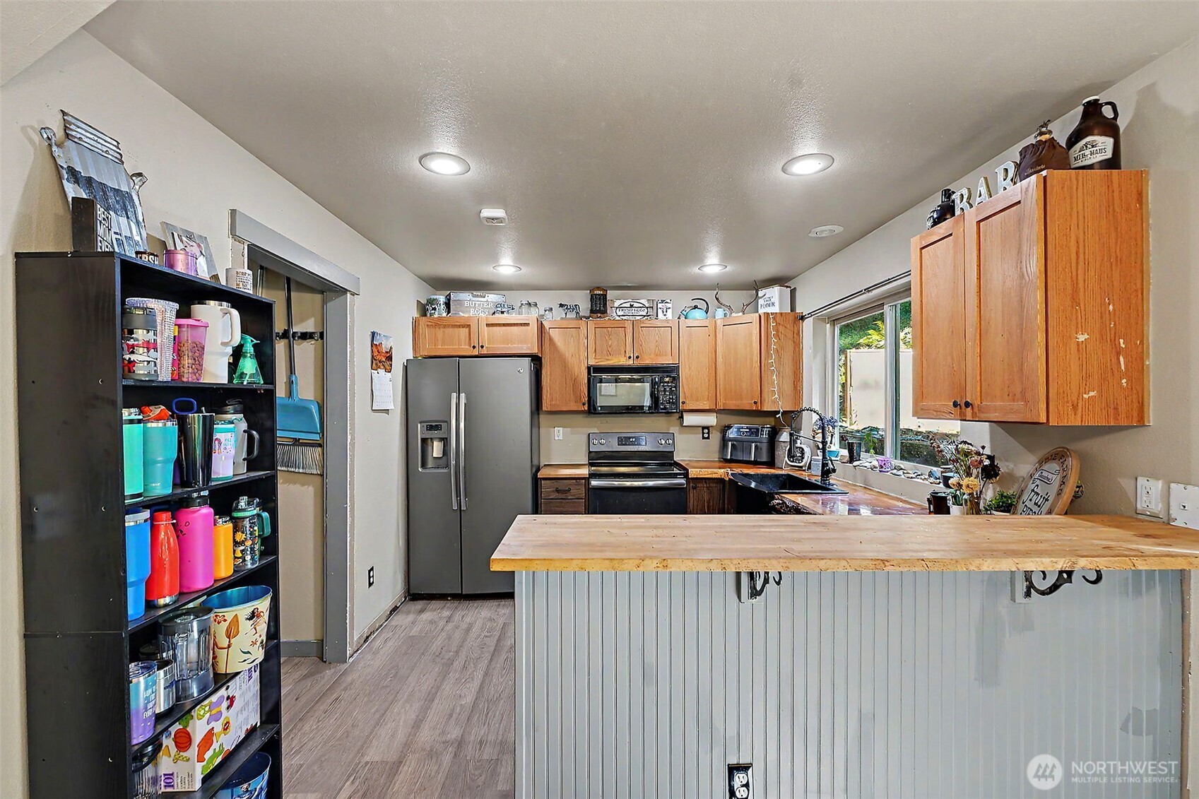 22329 Glenview Court Property Photo 13