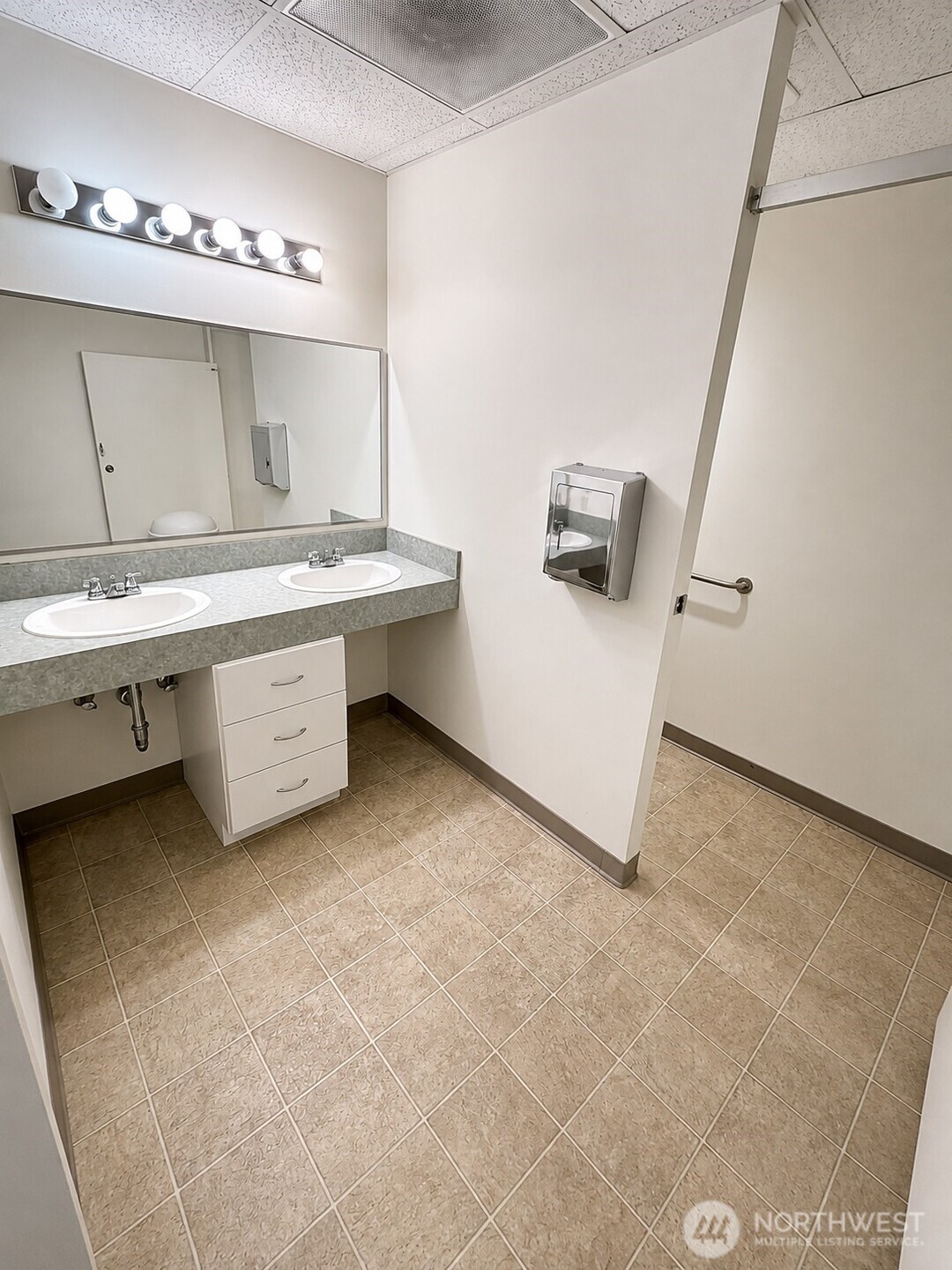 2225 4th Avenue C200 Property Photo 14