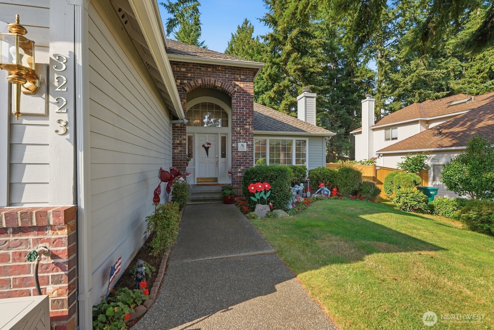 3223 150th Place Property Photo 2