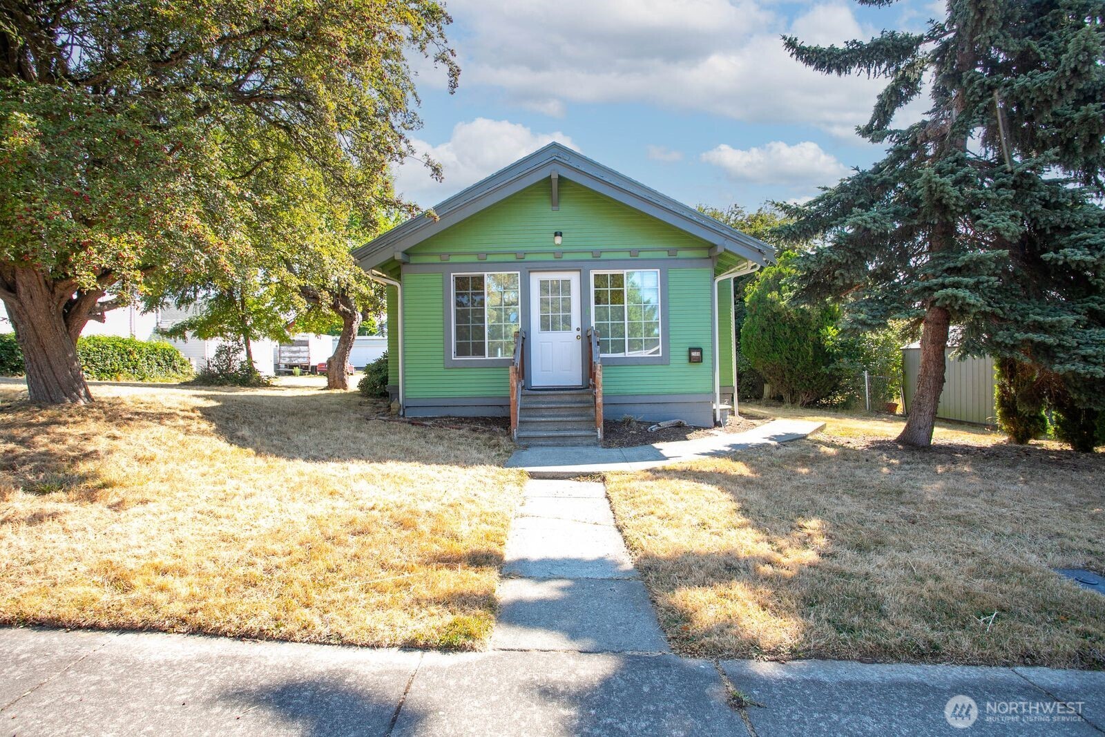 2508 Moore Street Property Photo 1