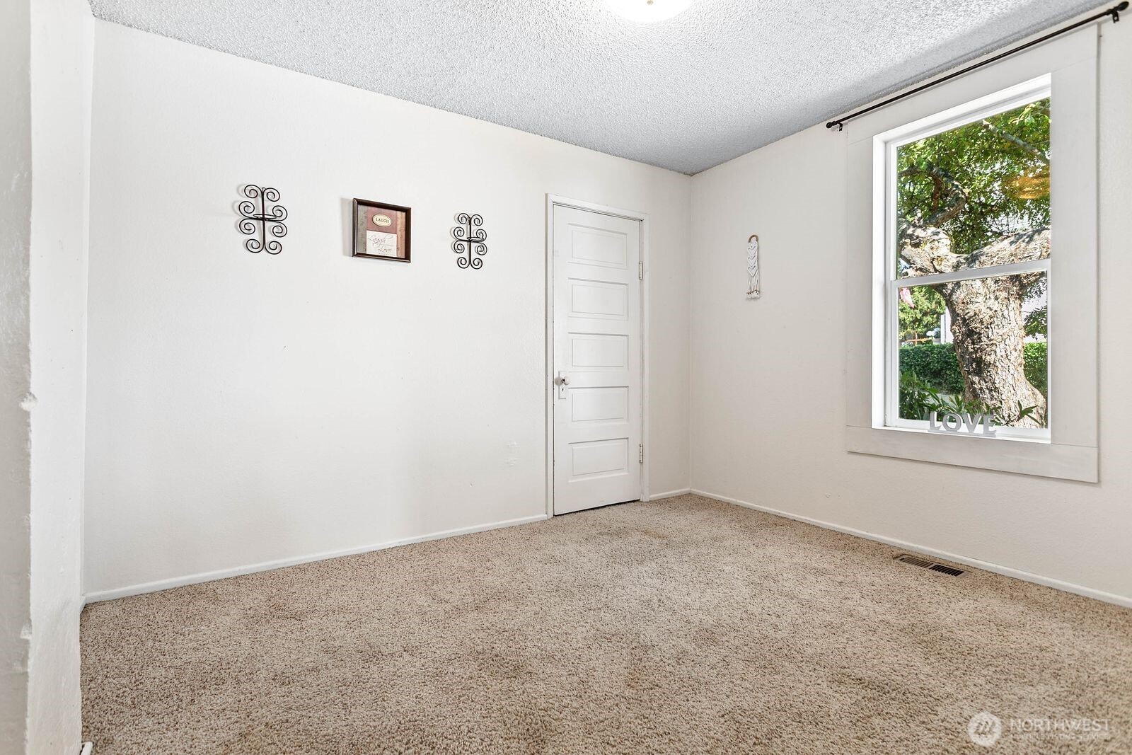 2508 Moore Street Property Photo 19