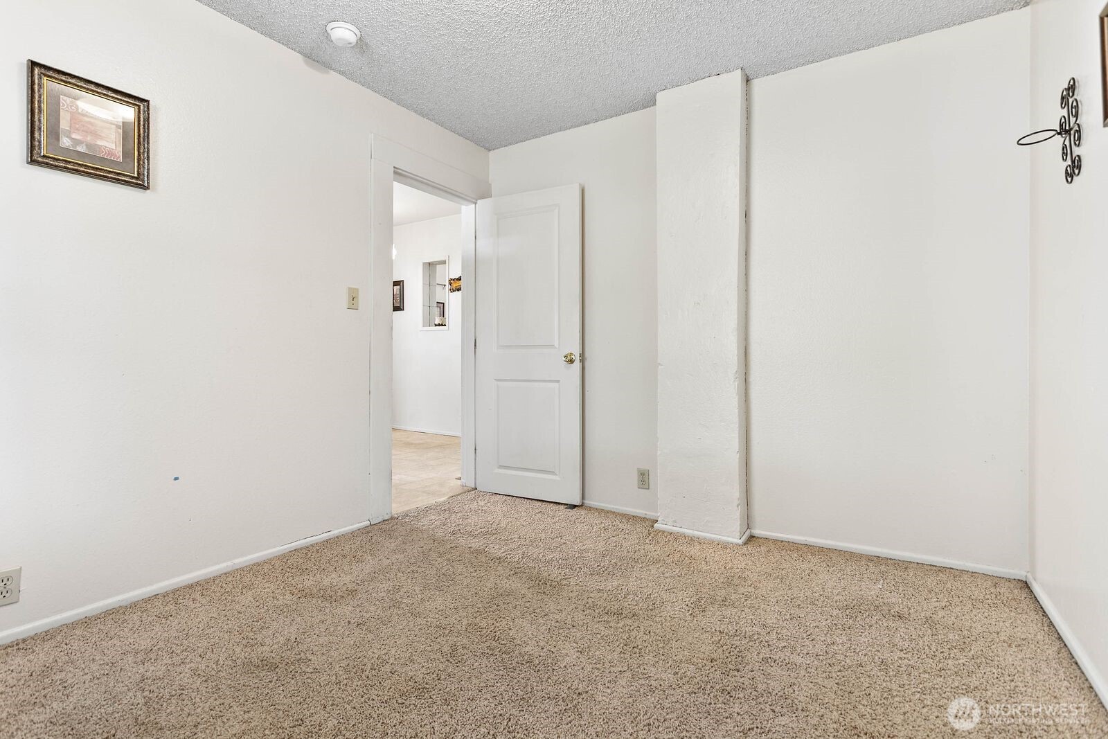 2508 Moore Street Property Photo 20
