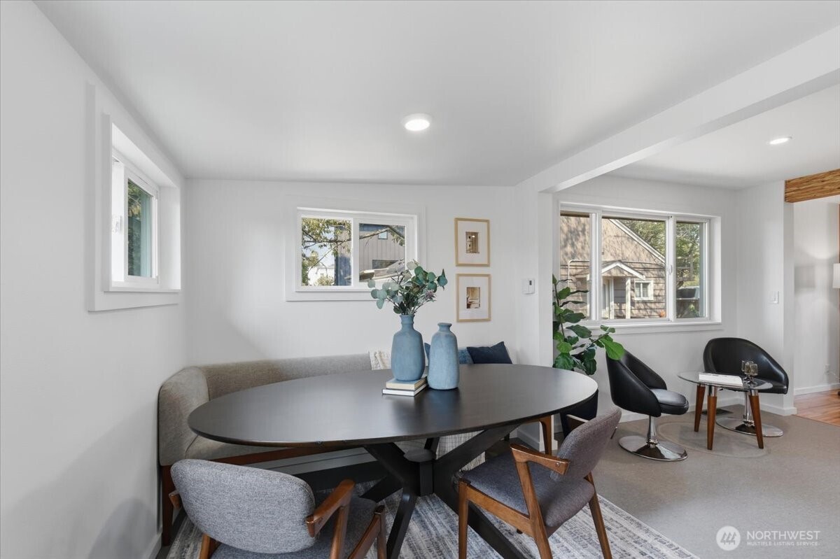 5247 21st Avenue Property Photo 9