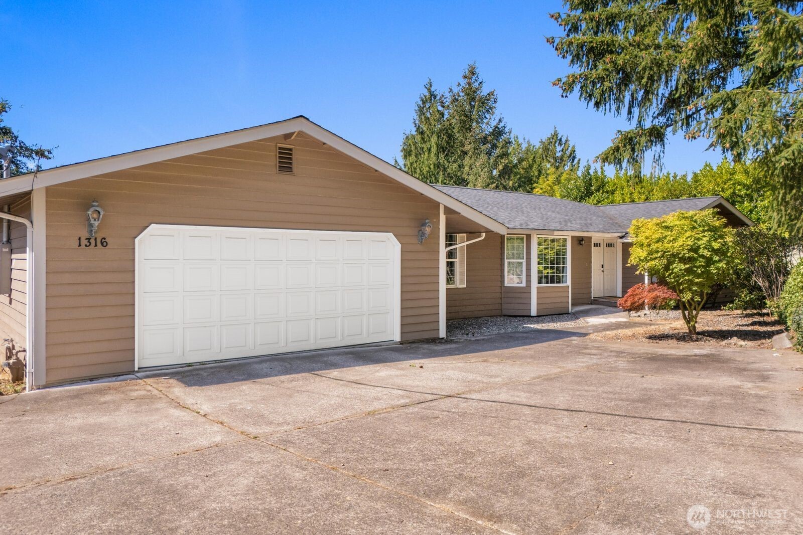 1316 Valley View Drive Property Photo 1