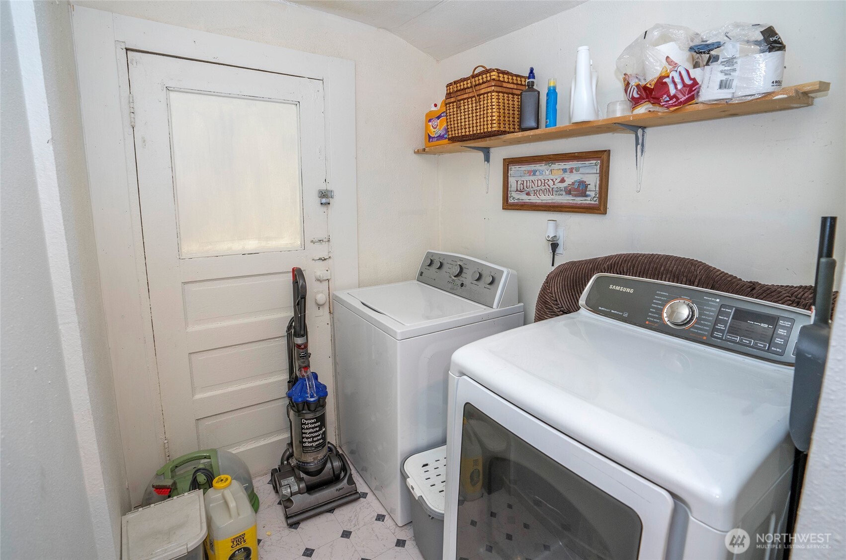 110 Alder Street Property Photo 11