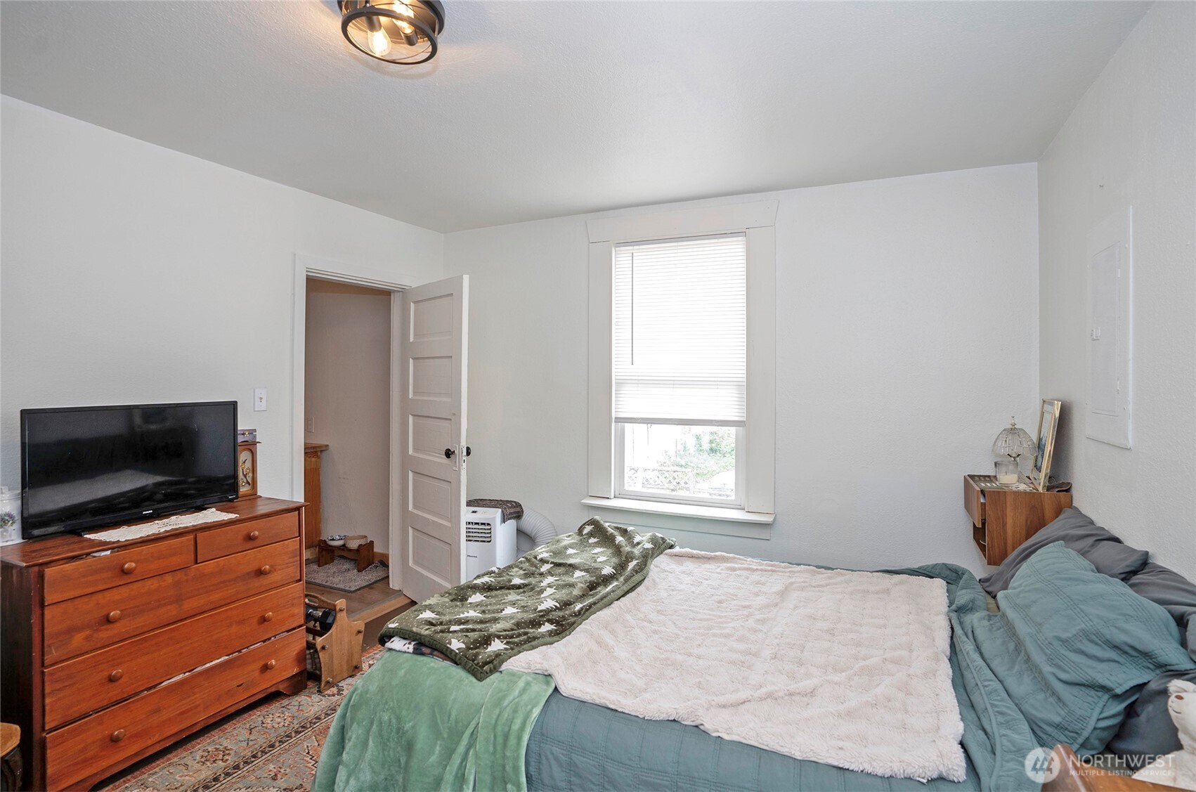 110 Alder Street Property Photo 12