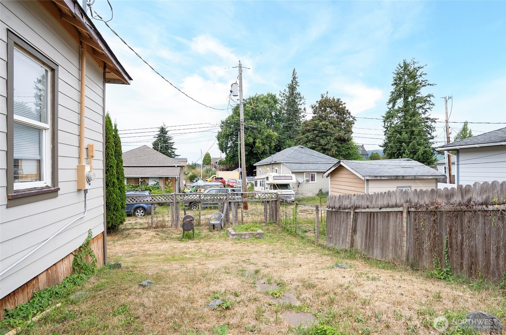 110 Alder Street Property Photo 18
