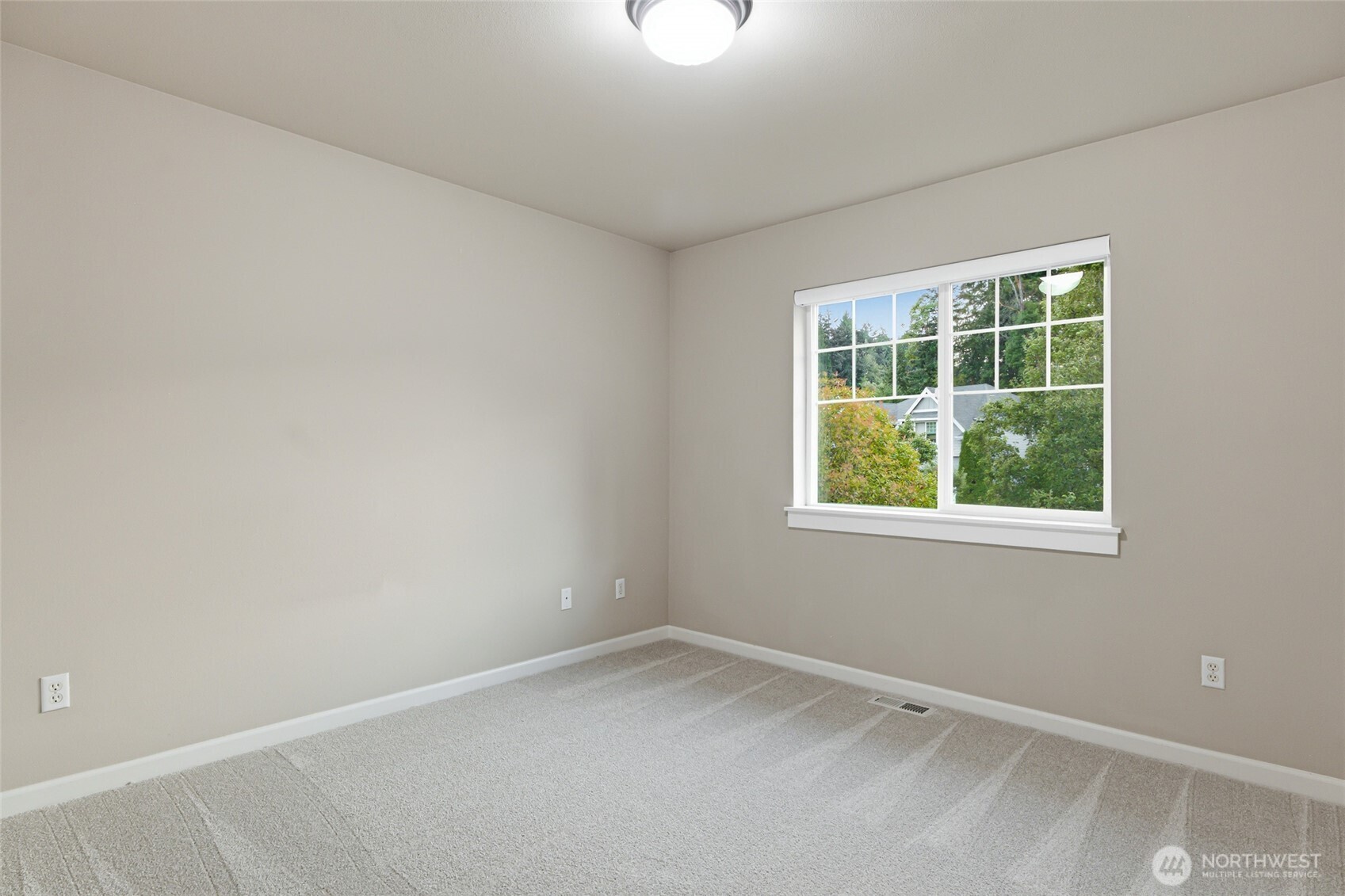 35214 4th Place Property Photo 24