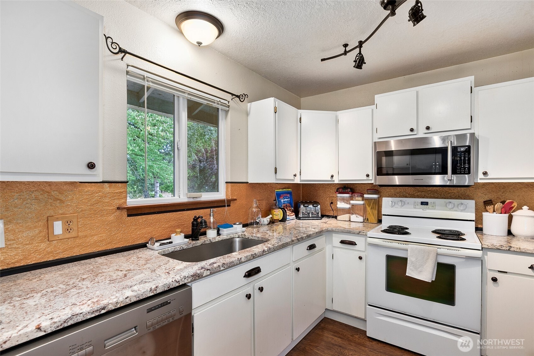 16631 Case Road Property Photo 8