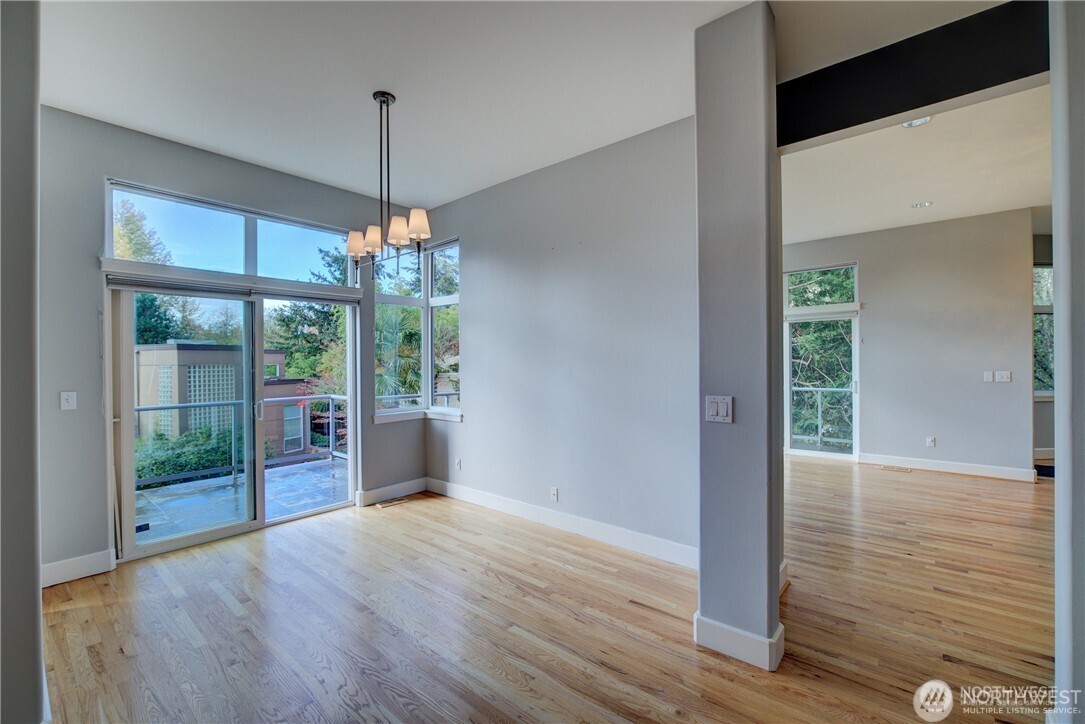 9425 110th Place Property Photo 3