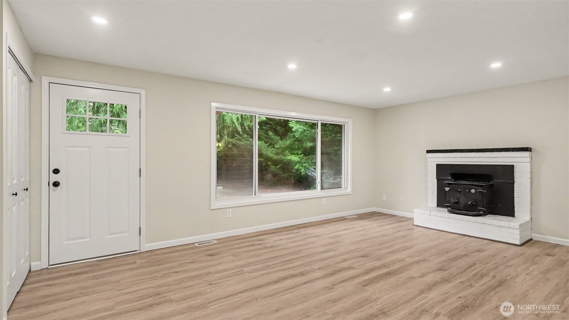 10220 319th Avenue Property Photo 5