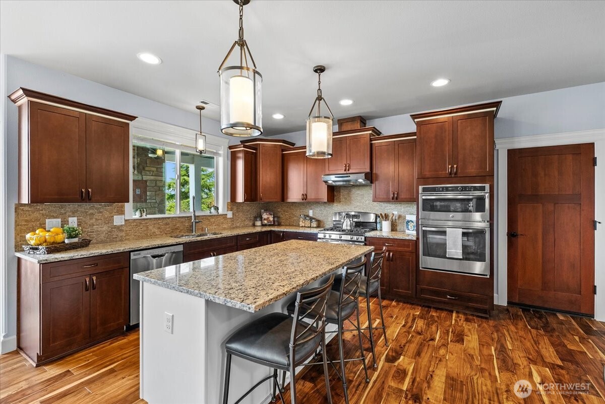 1723 65th Street Property Photo 8