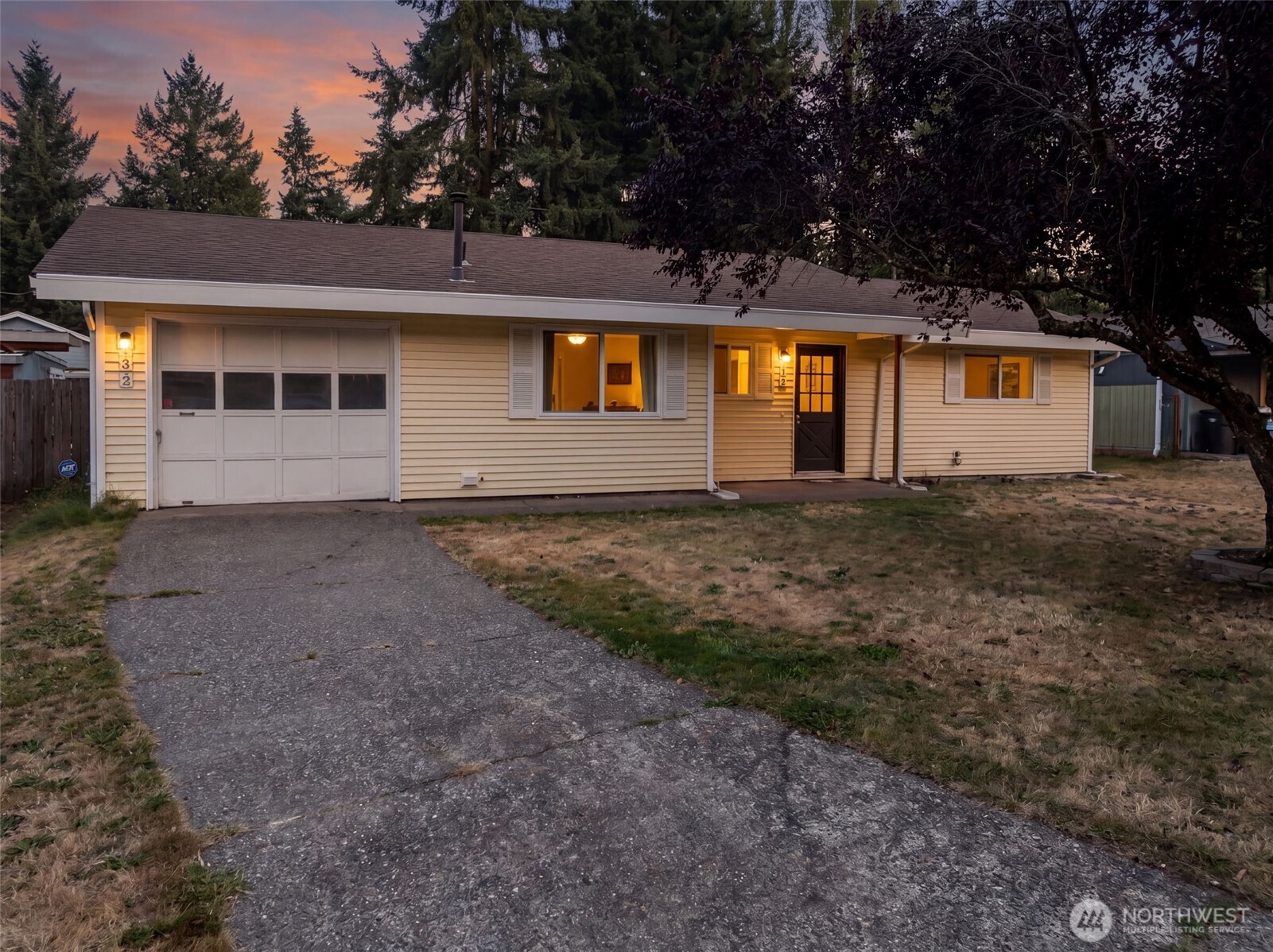 936 Oakcrest Drive Property Photo 2