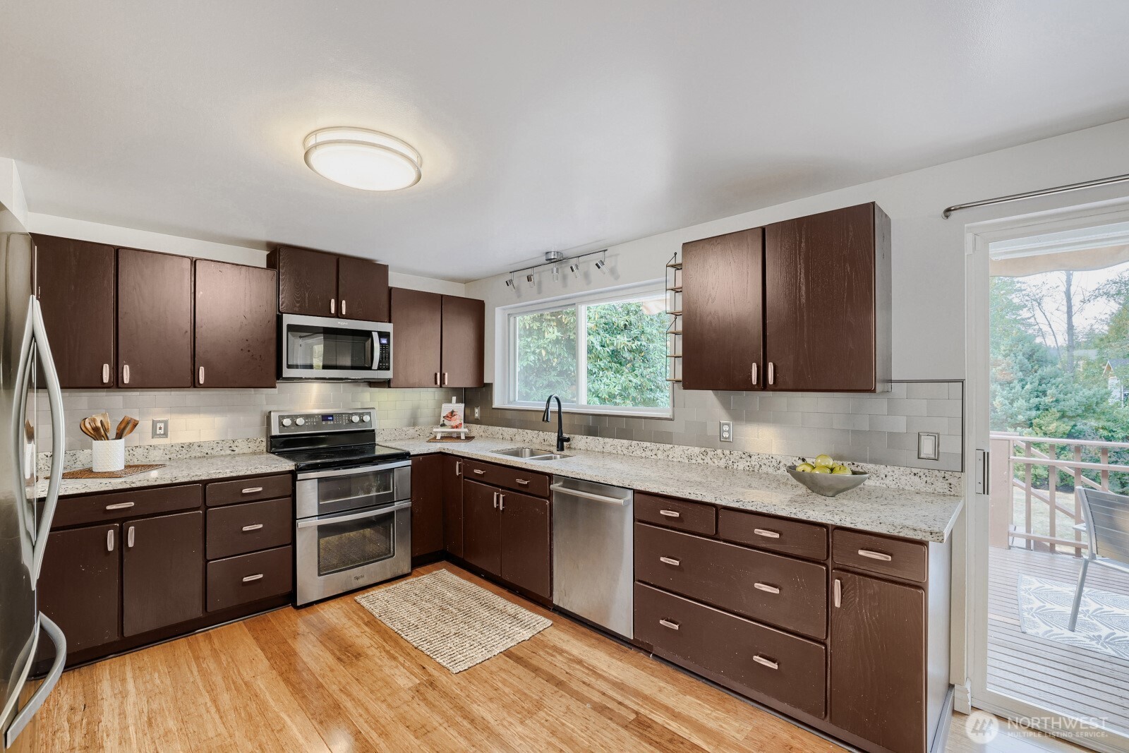 1421 218th Street Property Photo 10