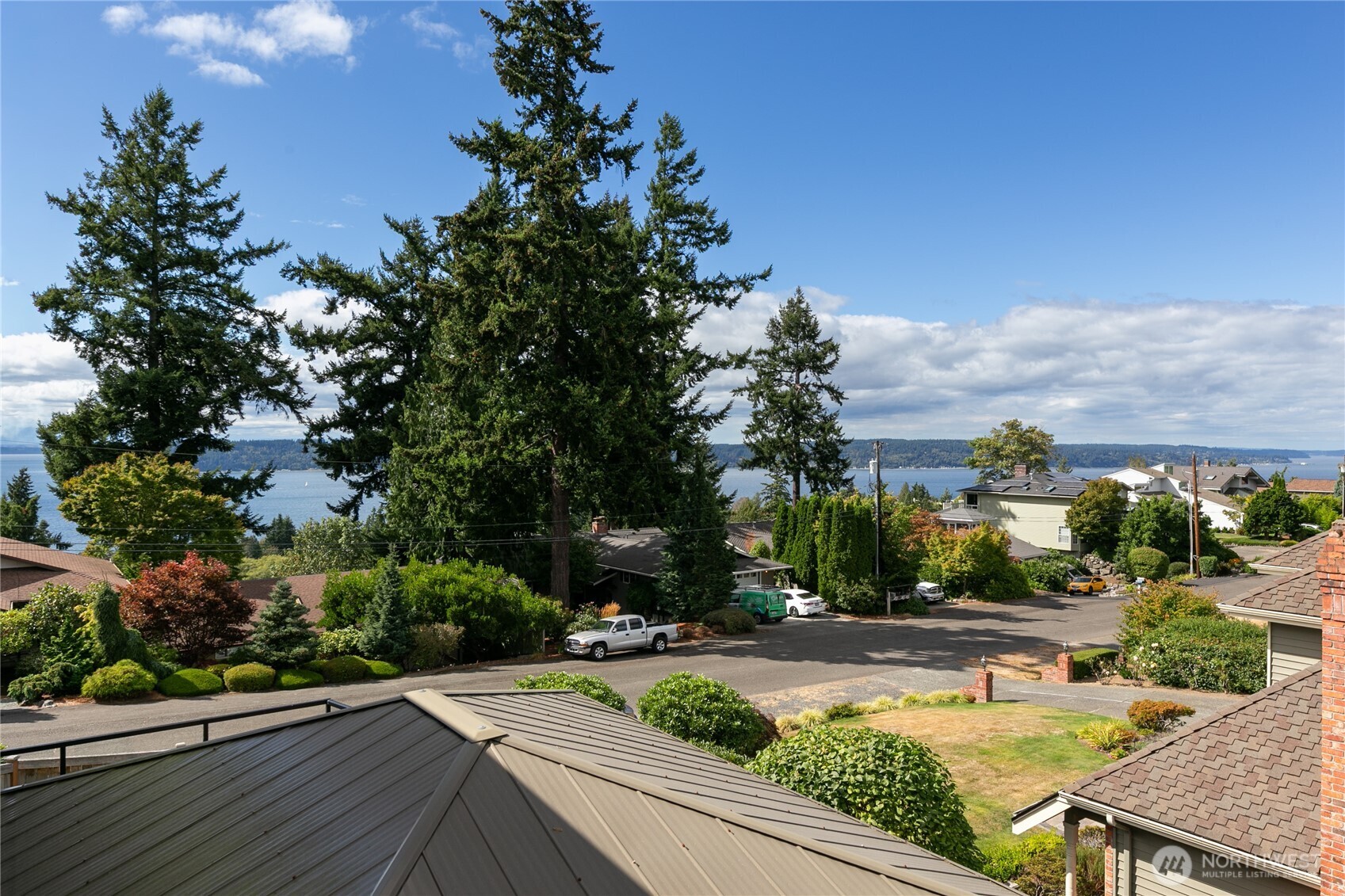 5927 Chennault Beach Drive Property Photo 4
