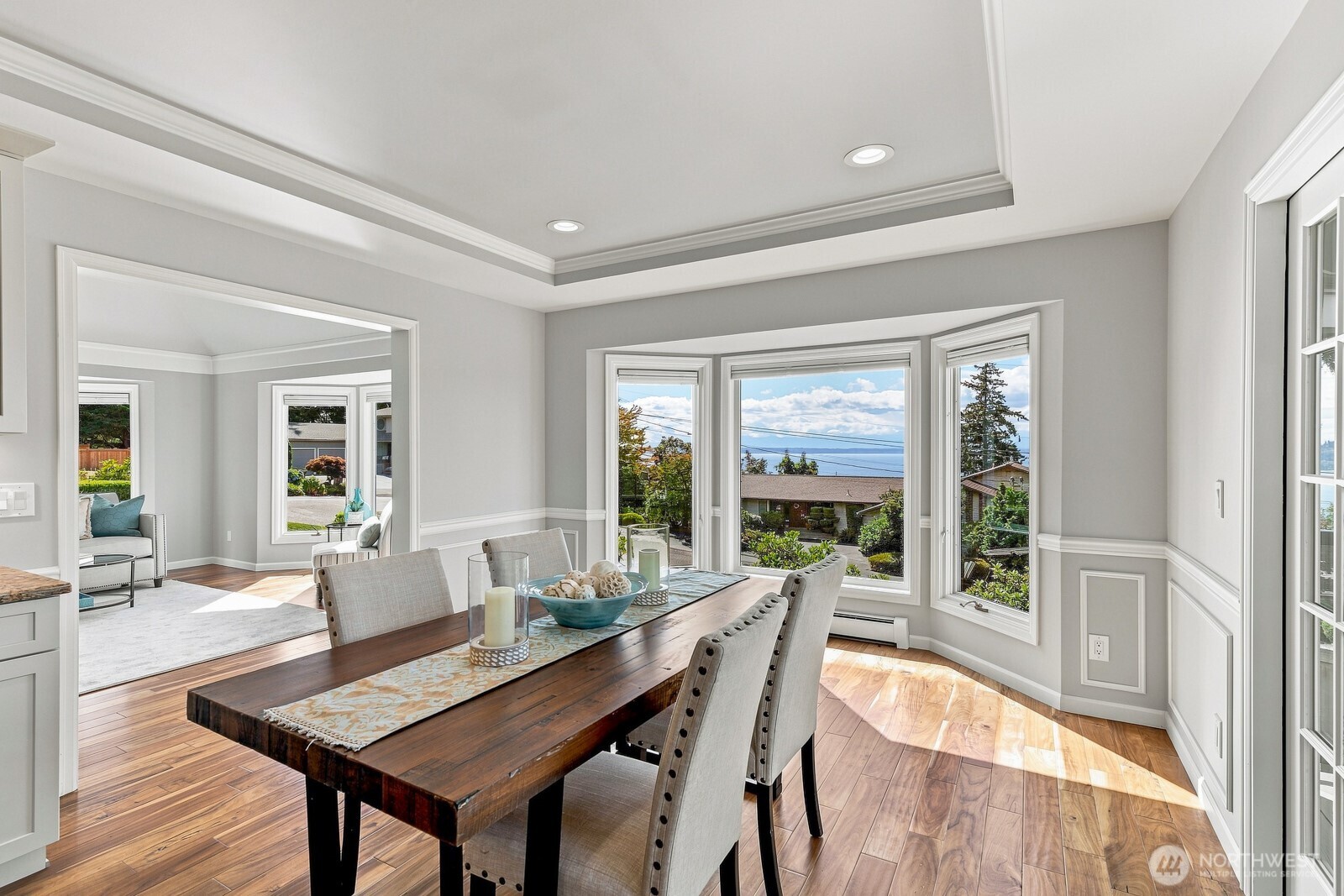 5927 Chennault Beach Drive Property Photo 11
