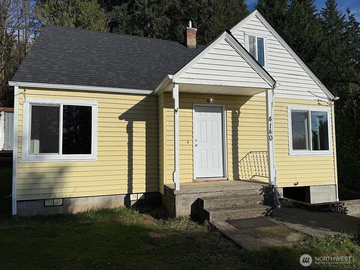 4140 Poplar Way Property Photo 2